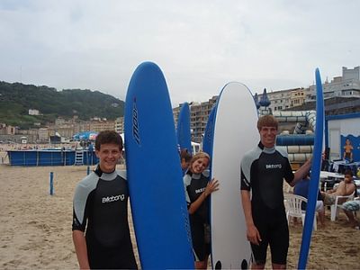 Español y surf en San Sebastián